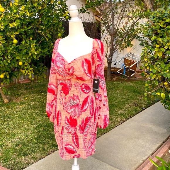 GUESS  CYPRESS RED PUFFED SLEEVES MAUVE PRINT SMOCKED MINI DRESS Sz ME… - Picture 4 of 16